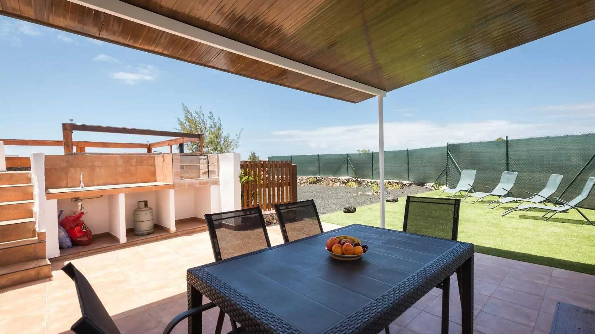 Dom wakacyjny Home2Book Cozy Casa Papa, Bright Terrace & Bbq La Oliva